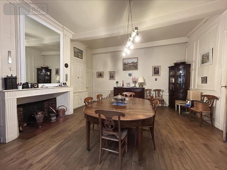 Immeuble a vendre Aurillac 15000 Cantal 374 m2  254400 euros