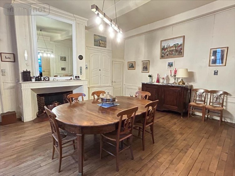 Immeuble a vendre Aurillac 15000 Cantal 374 m2  254400 euros