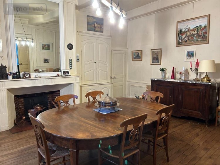 Immeuble a vendre Aurillac 15000 Cantal 374 m2  254400 euros