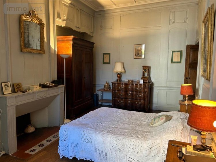 Immeuble a vendre Aurillac 15000 Cantal 374 m2  254400 euros