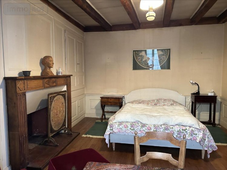 Immeuble a vendre Aurillac 15000 Cantal 374 m2  254400 euros