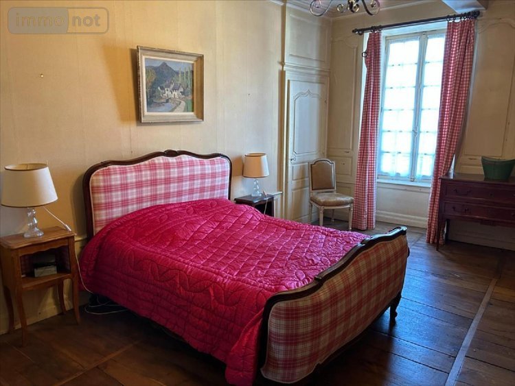 Immeuble a vendre Aurillac 15000 Cantal 374 m2  254400 euros