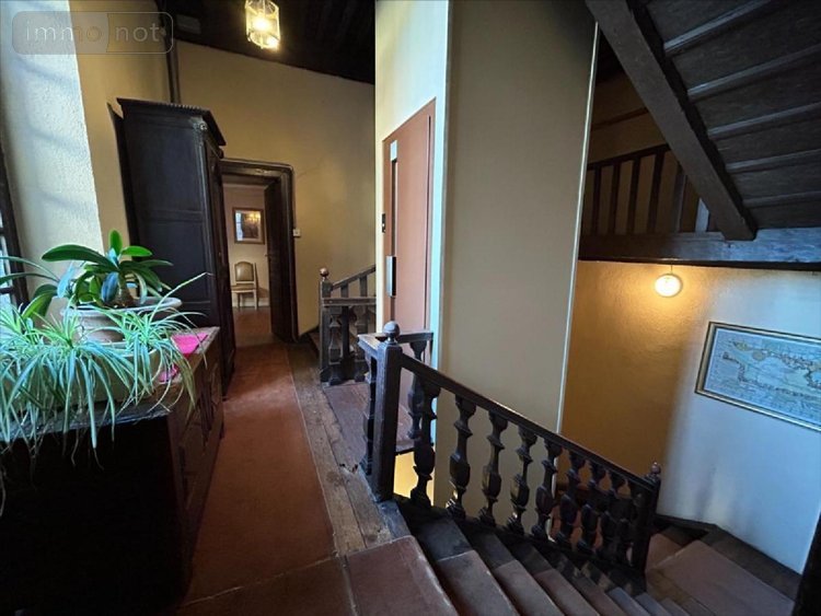 Immeuble a vendre Aurillac 15000 Cantal 374 m2  254400 euros