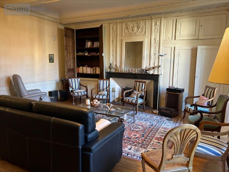 Immeuble a vendre Aurillac 15000 Cantal 374 m2  254400 euros