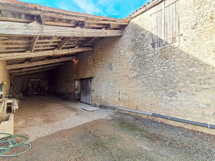 Maison a vendre Landrais 17290 Charente-Maritime 140 m2 6 pièces 200000 euros
