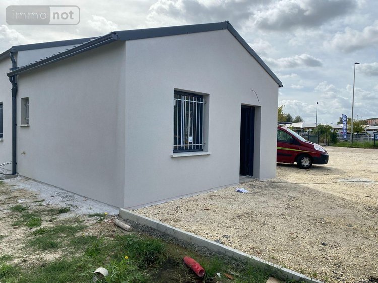 Fonds et murs commerciaux a vendre Bruges 33520 Gironde 352 m2  776000 euros