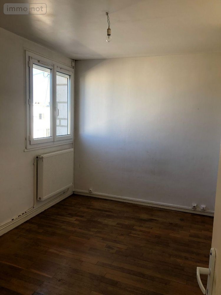 Location maison Issoudun 36100 Indre 74 m2 4 pièces 650 euros