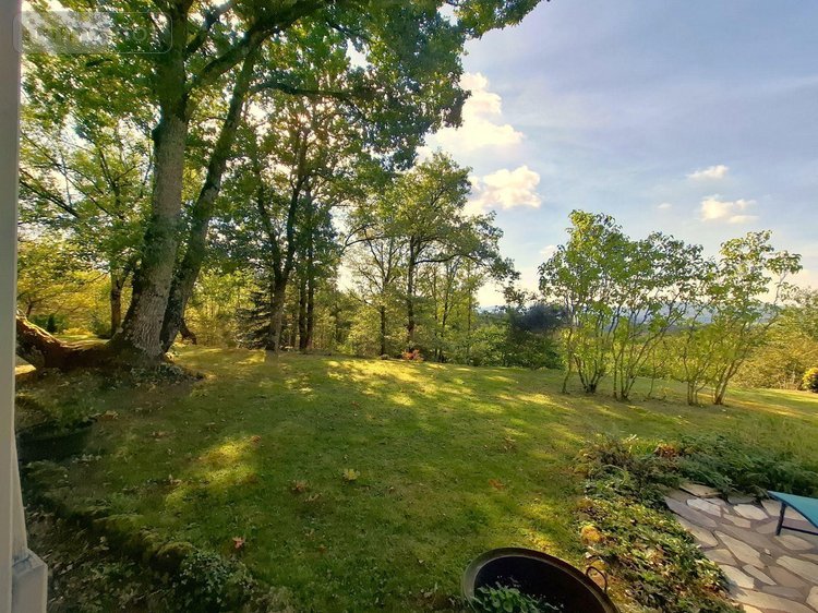 Maison a vendre Sugères 63490 Puy-de-Dôme 154 m2 12 pièces 294000 euros
