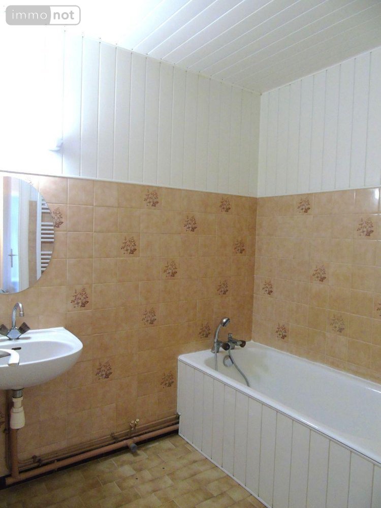 Location appartement Avallon 89200 Yonne 41 m2 2 pièces 555 euros