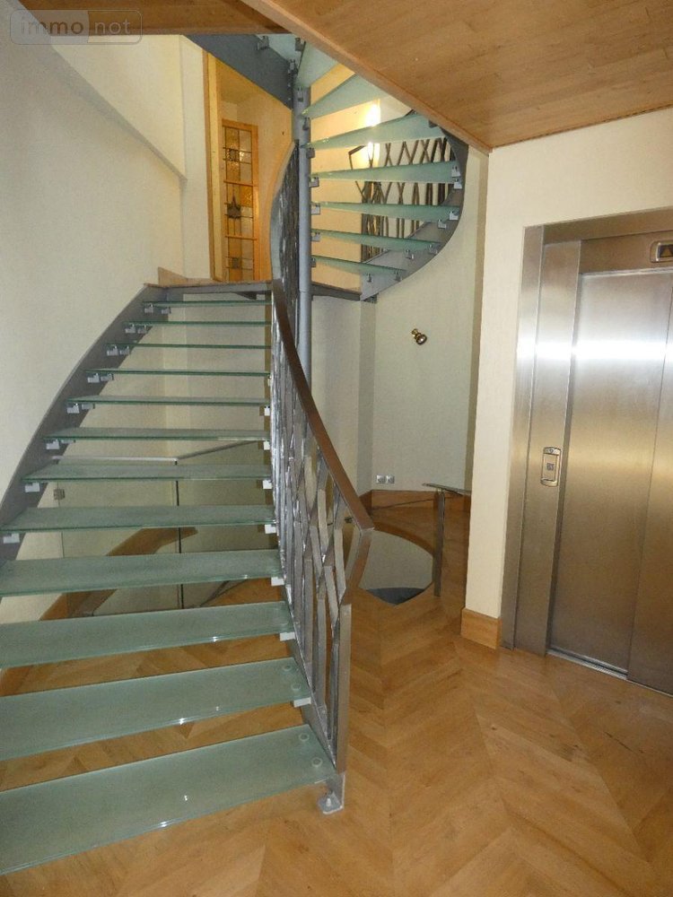 Immeuble a vendre Vichy 03200 Allier 377 m2  1680000 euros