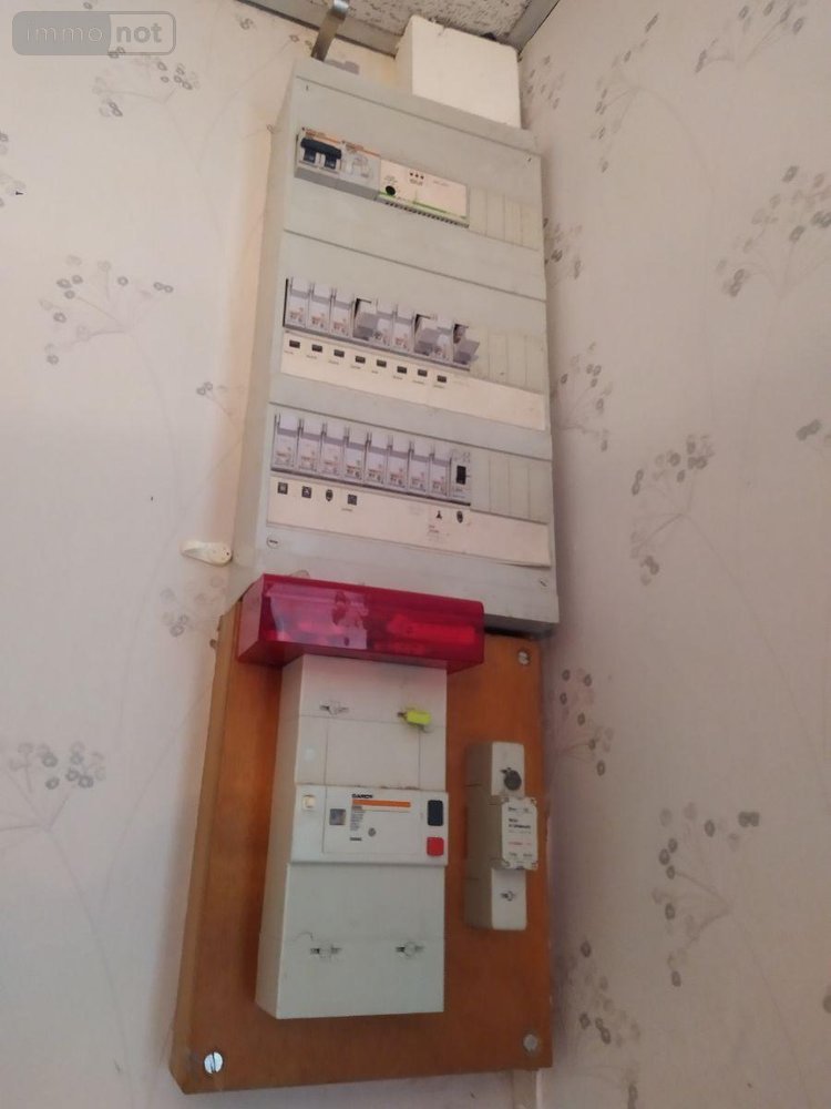 Immeuble a vendre Chantelle 03140 Allier 295 m2  175000 euros