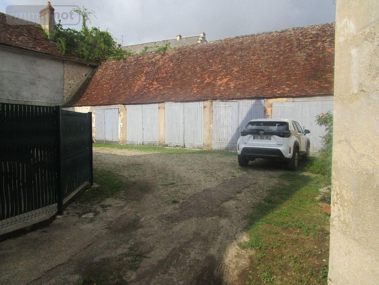 Immeuble a vendre Le Blanc 36300 Indre 265 m2  160000 euros