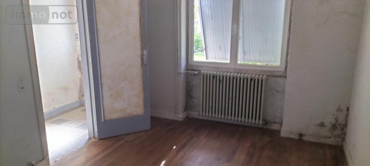 Maison a vendre Chenay 79120 Deux-Sèvres 144 m2 7 pièces 69850 euros