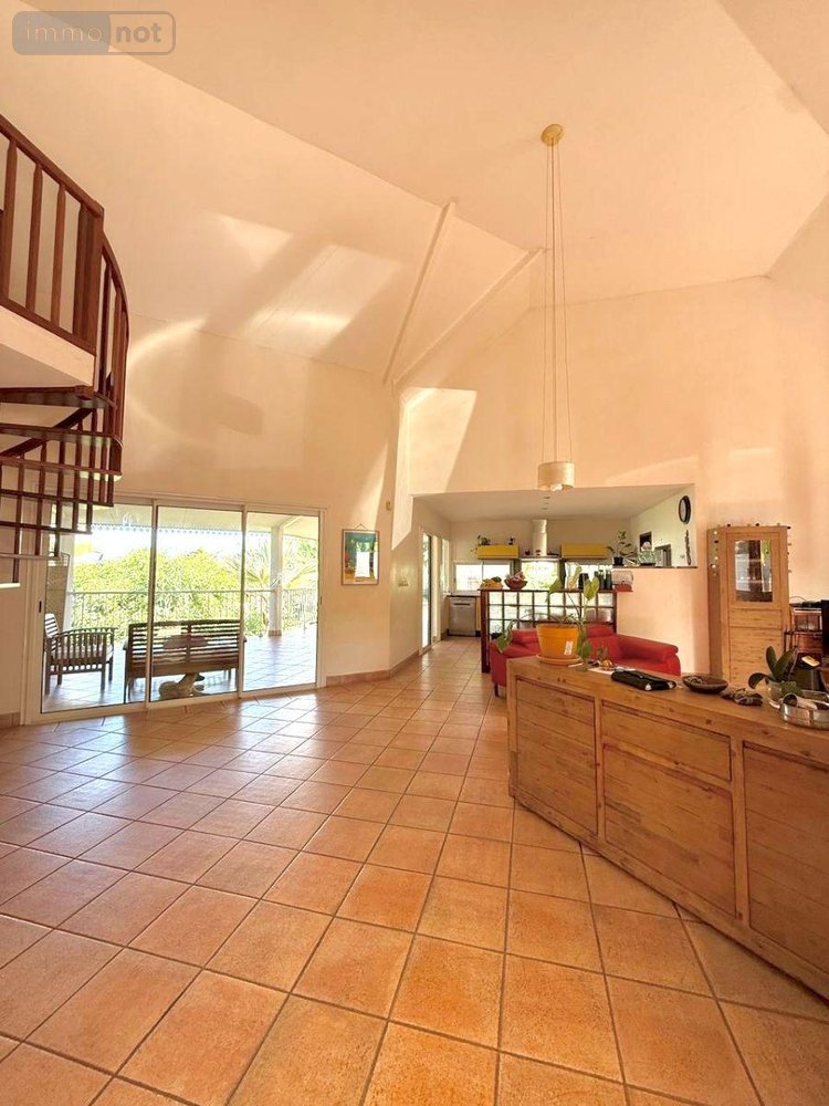 Maison a vendre Saint-Louis 97450 Réunion 183 m2 8 pièces 478000 euros