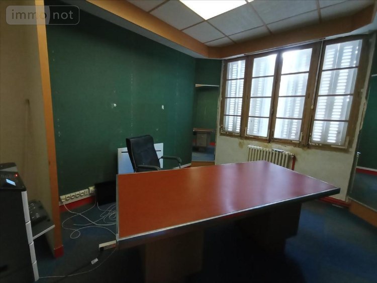 Fonds et murs commerciaux a vendre Condé-en-Normandie 14110 Calvados 114 m2  106000 euros