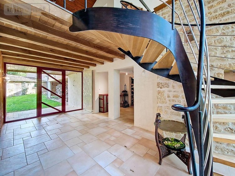 Maison a vendre Lezay 79120 Deux-Sèvres 327 m2 6 pièces 470000 euros