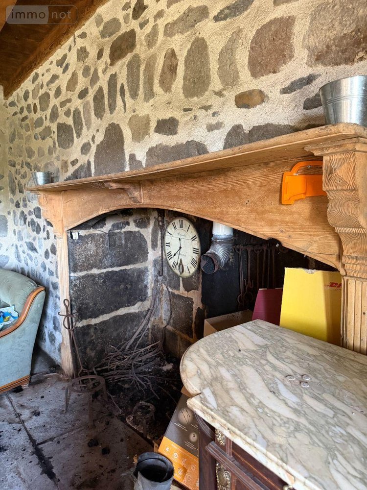 Maison a vendre Saint-Chamant 15140 Cantal 160 m2  73140 euros