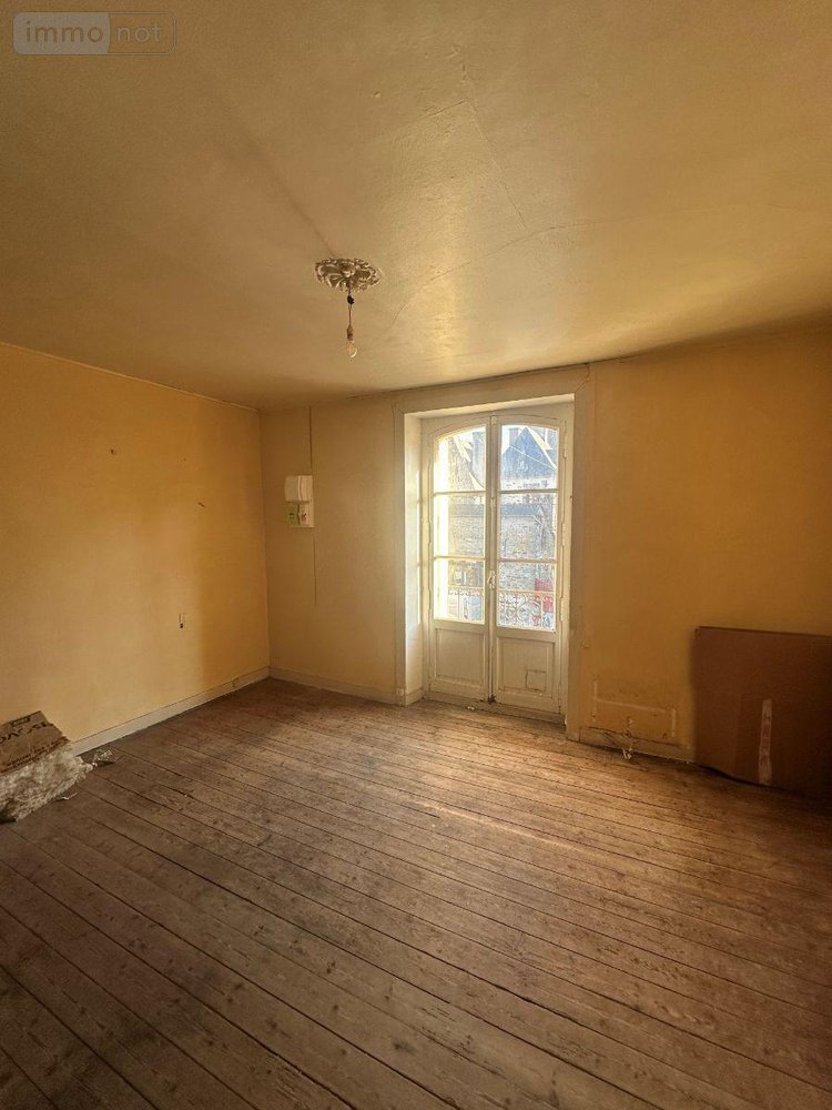 Immeuble a vendre Dol-de-Bretagne 35120 Ille-et-Vilaine  197600 euros