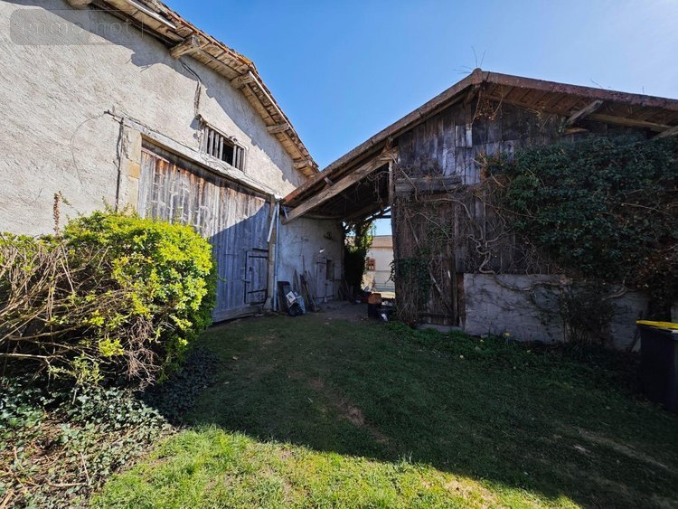 Maison a vendre Lempty 63190 Puy-de-Dôme 178 m2 8 pièces 149848 euros