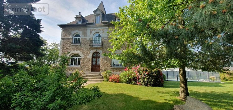 Maison a vendre Fougères 35300 Ille-et-Vilaine 256 m2 8 pièces 588470 euros