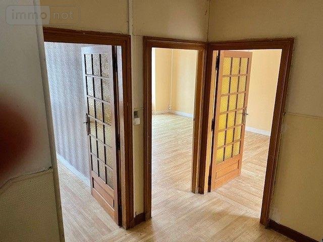 Immeuble a vendre Marolles-les-Braults 72260 Sarthe 438 m2  260000 euros