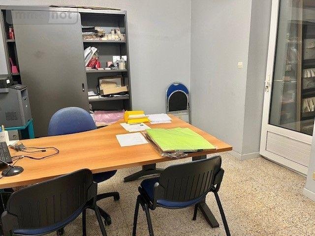 Immeuble a vendre Marolles-les-Braults 72260 Sarthe 438 m2  260000 euros