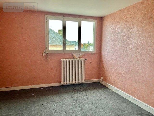 Immeuble a vendre Marolles-les-Braults 72260 Sarthe 438 m2  244500 euros