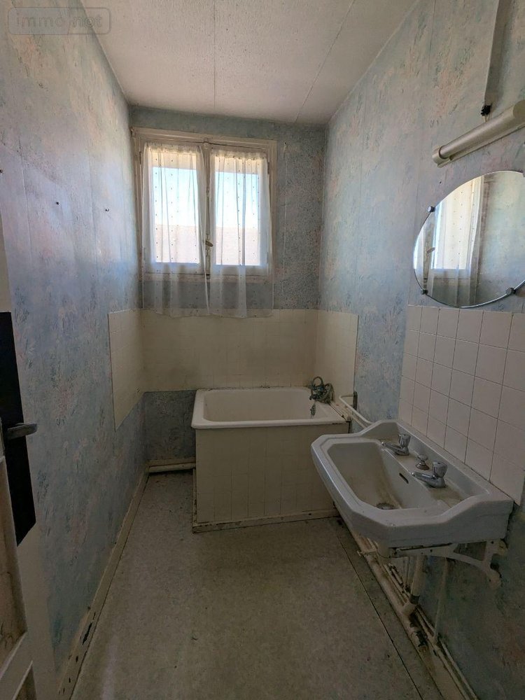 Immeuble a vendre Nogent-le-Rotrou 28400 Eure-et-Loir 210 m2  148400 euros