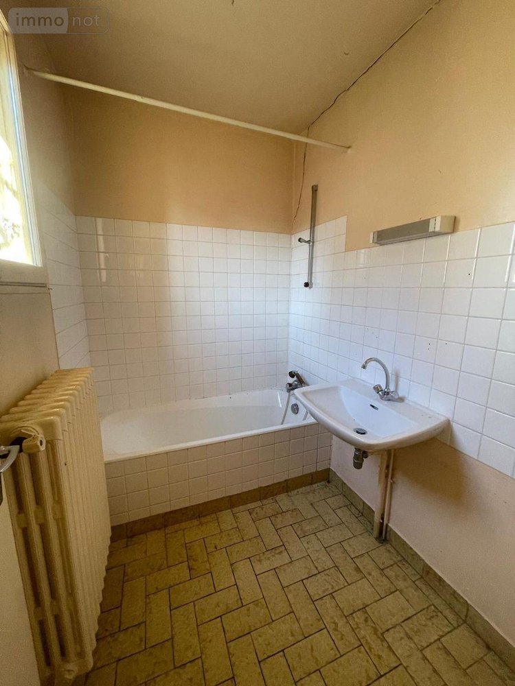 Immeuble a vendre Nogent-le-Rotrou 28400 Eure-et-Loir 210 m2  148400 euros