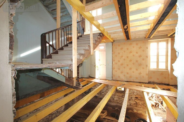 Maison a vendre La Salvetat-Peyralès 12440 Aveyron 189 m2 8 pièces 183700 euros