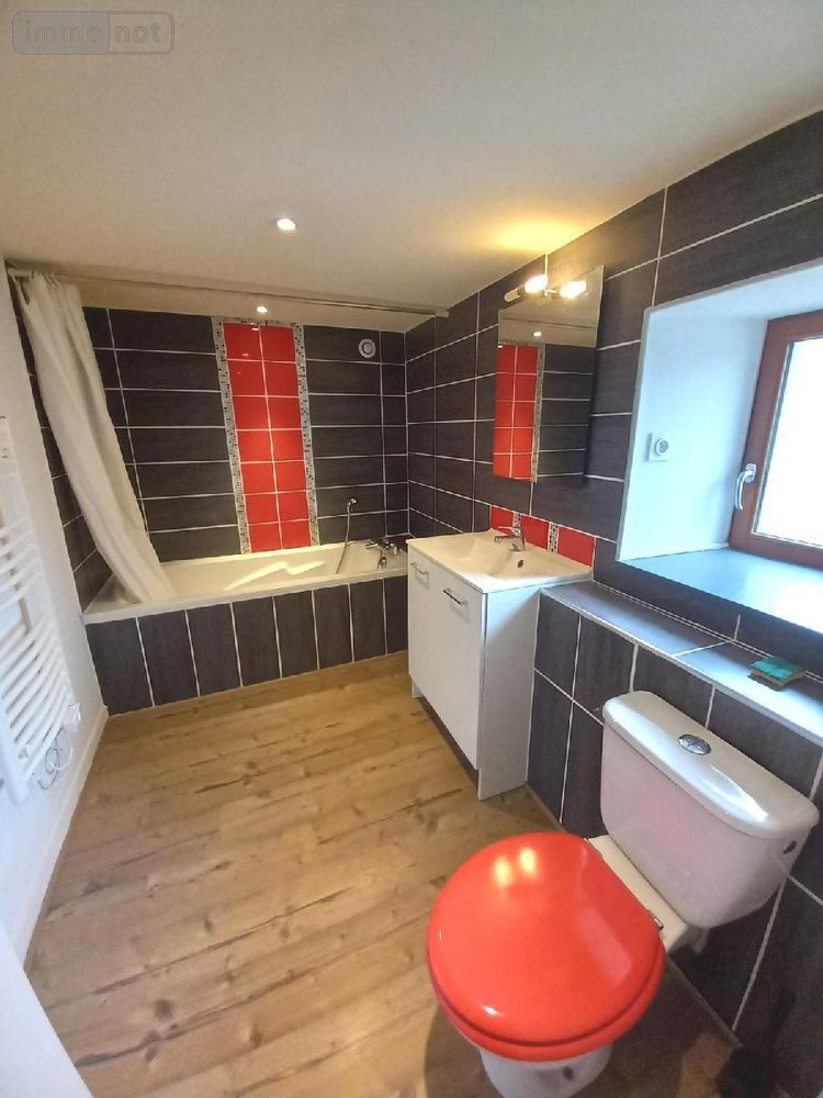 Location maison Saint-Germain-en-Coglès 35133 Ille-et-Vilaine 90 m2 4 pièces 650 euros