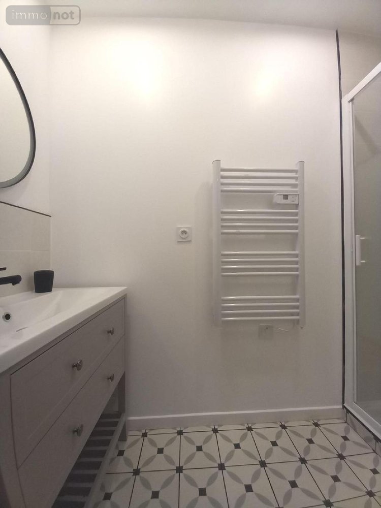Location appartement Fougères 35300 Ille-et-Vilaine 35 m2 2 pièces 470 euros