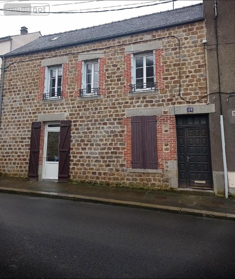 Location appartement Fougères 35300 Ille-et-Vilaine 35 m2 2 pièces 470 euros