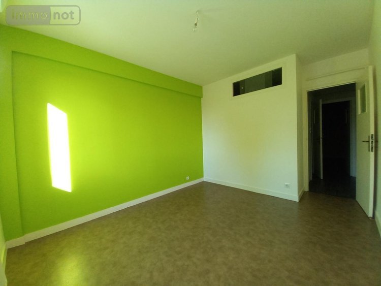 Location appartement Fougères 35300 Ille-et-Vilaine 78 m2 3 pièces 650 euros