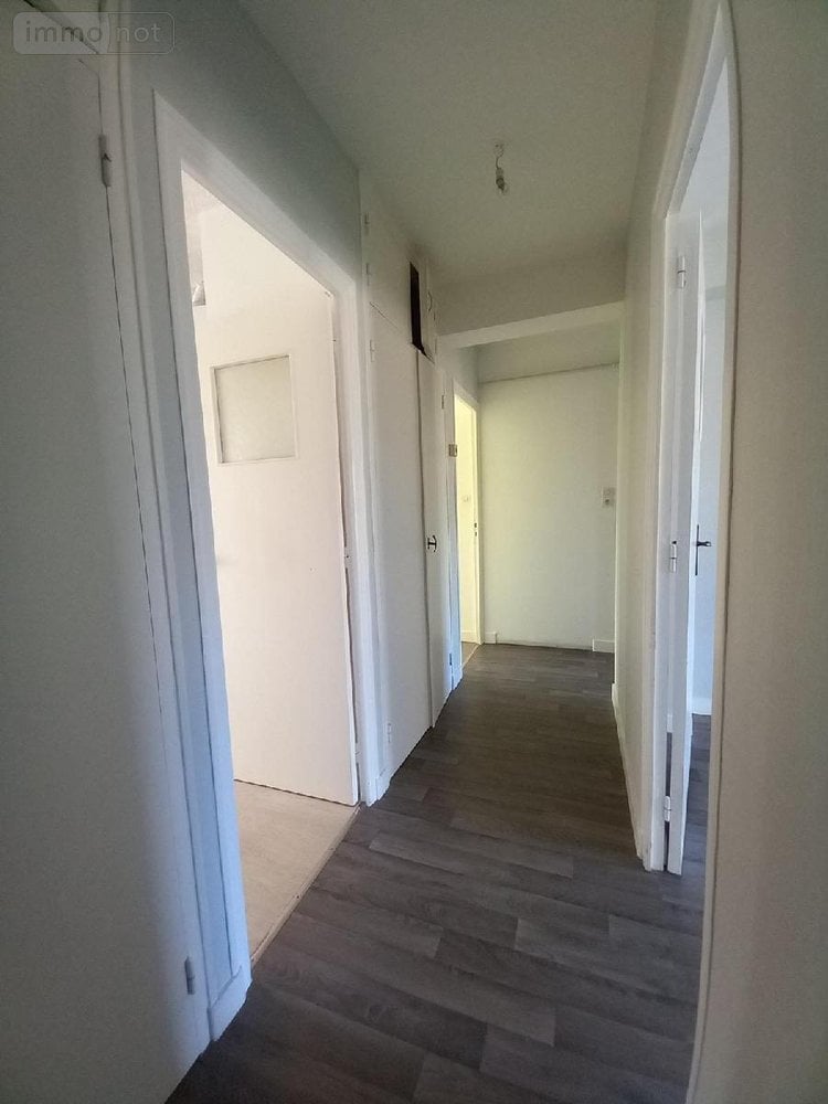 Location appartement Fougères 35300 Ille-et-Vilaine 71 m2 3 pièces 650 euros