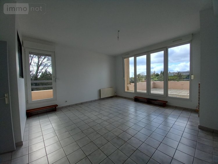 Location appartement Fougères 35300 Ille-et-Vilaine 90 m2 4 pièces 920 euros