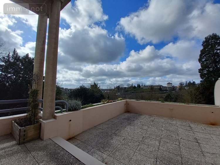 Location appartement Fougères 35300 Ille-et-Vilaine 90 m2 4 pièces 920 euros