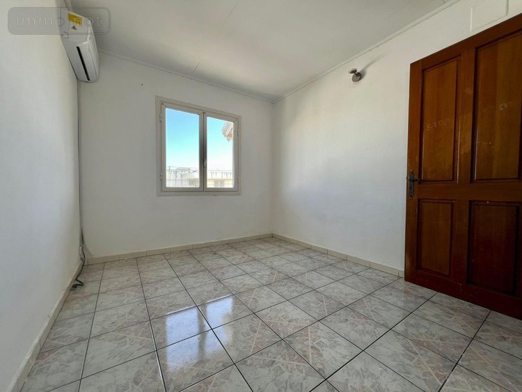 Maison a vendre Sainte-Clotilde 97490 Réunion 95 m2 4 pièces 275000 euros