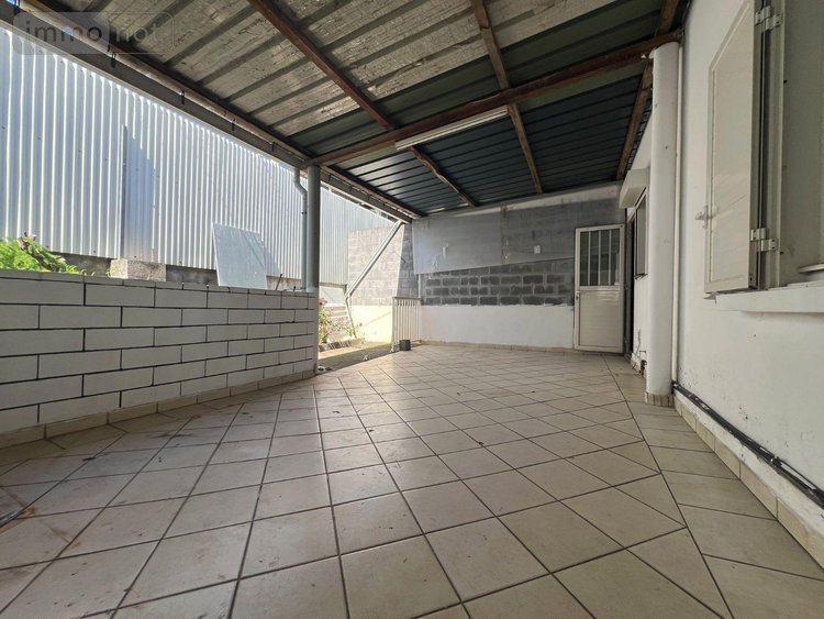 Maison a vendre Sainte-Clotilde 97490 Réunion 95 m2 4 pièces 275000 euros