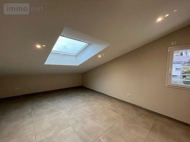 Appartement a vendre La Motte-Servolex 73290 Savoie 89 m2 3 pièces 235000 euros