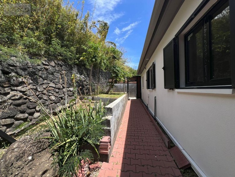 Maison a vendre La-Montagne 97417 Réunion 96 m2 4 pièces 426400 euros