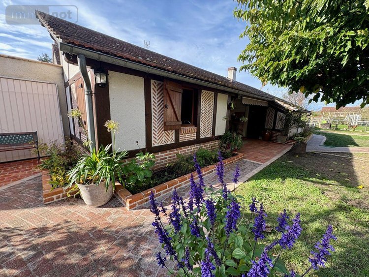 Maison a vendre Selles-Saint-Denis 41300 Loir-et-Cher 180 m2 9 pièces 284580 euros