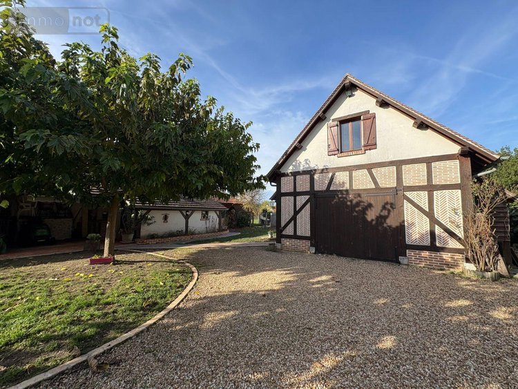 Maison a vendre Selles-Saint-Denis 41300 Loir-et-Cher 180 m2 9 pièces 284580 euros