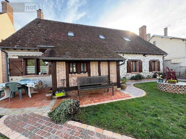 Maison a vendre Selles-Saint-Denis 41300 Loir-et-Cher 180 m2 9 pièces 284580 euros