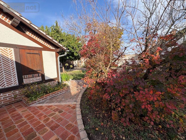 Maison a vendre Selles-Saint-Denis 41300 Loir-et-Cher 180 m2 9 pièces 284580 euros