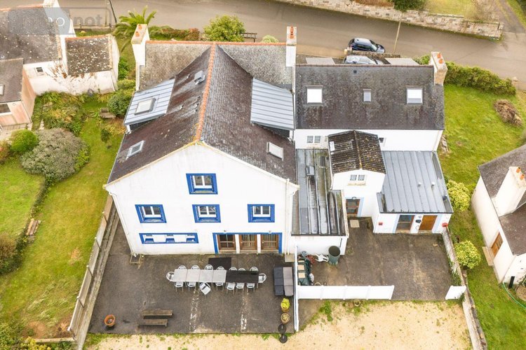 propriete a vendre Plougasnou 29630 Finistère 400 m2 20 pièces 997500 euros