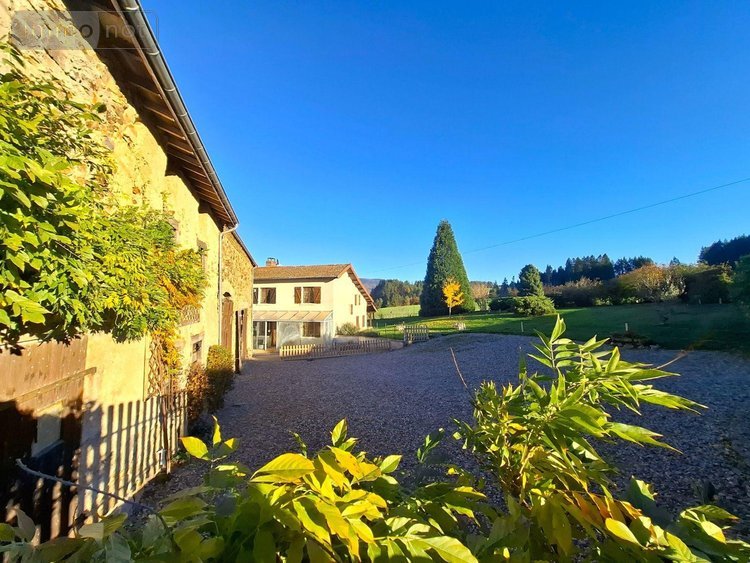 Maison a vendre Bertignat 63480 Puy-de-Dôme 152 m2 8 pièces 211000 euros