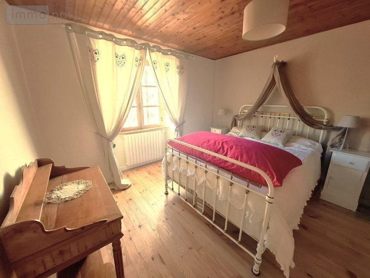 Maison a vendre Bertignat 63480 Puy-de-Dôme 152 m2 8 pièces 211000 euros