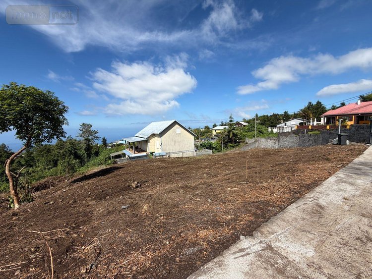 Terrain a batir a vendre Les Avirons 97425 Réunion 1507 m2  118100 euros