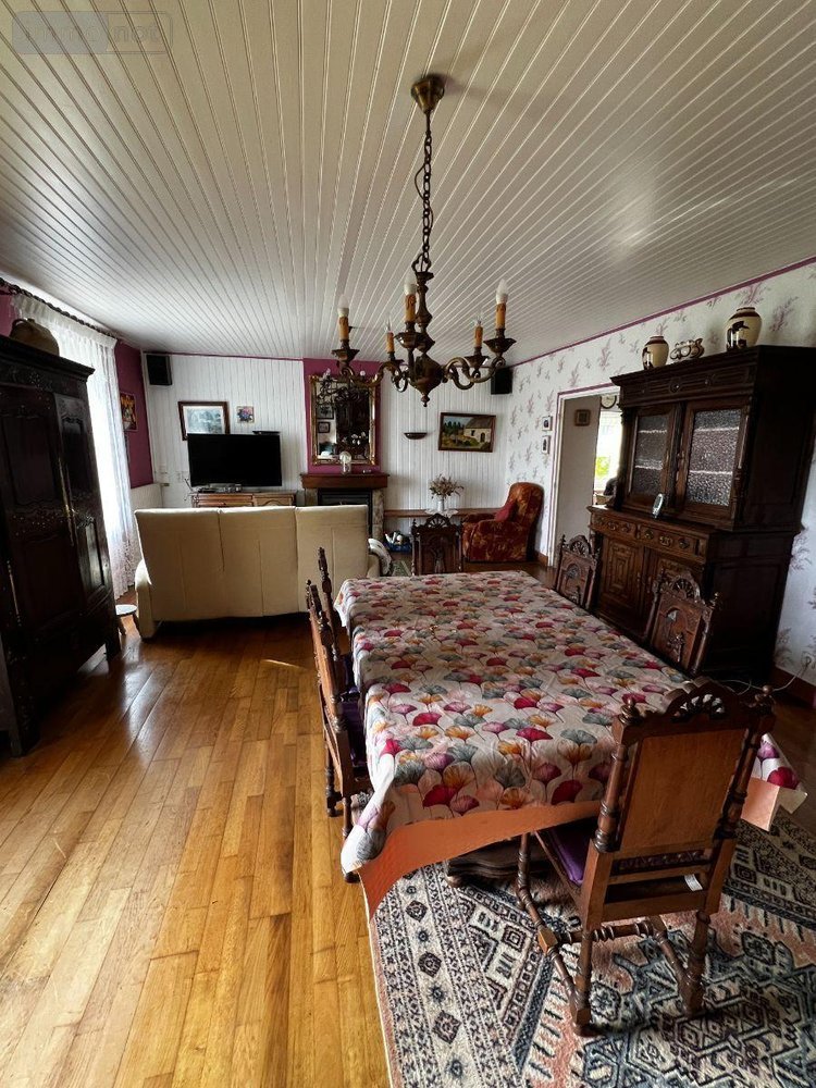 Maison a vendre Scaër 29390 Finistère 130 m2 9 pièces 210940 euros